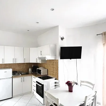 K&m Apartment Pag Town
