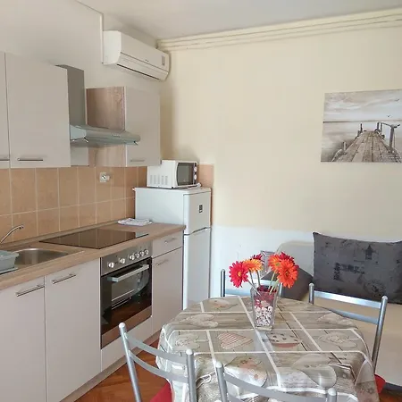 Apartment K&m Pag Town