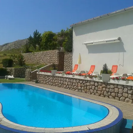 Family K&m * Pag Town